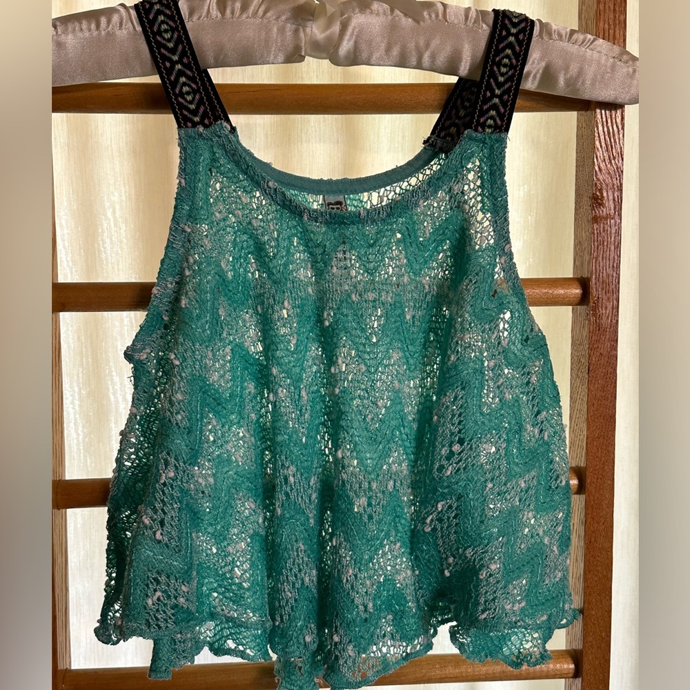 Beautees Tank Top Mesh Zigzag Embroidered Ribbon Straps Youth Large